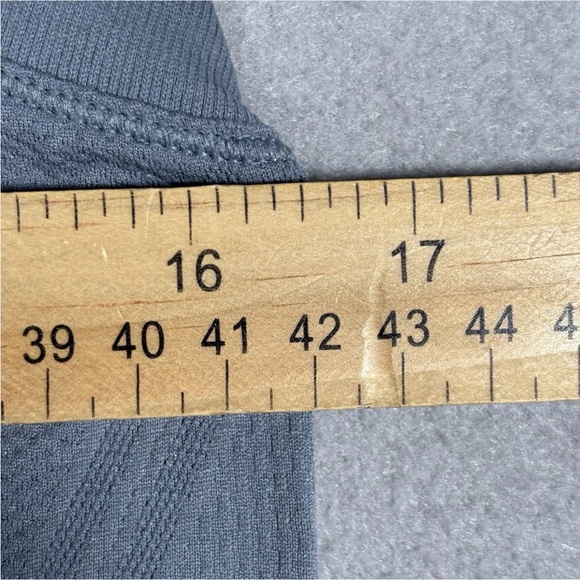 Athleta Momentum Heather Tank Top Women’s Medium Gray Solid Sleeveless - Picture 3 of 7